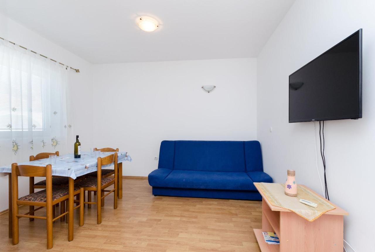 לופאר Apartments Alex מראה חיצוני תמונה