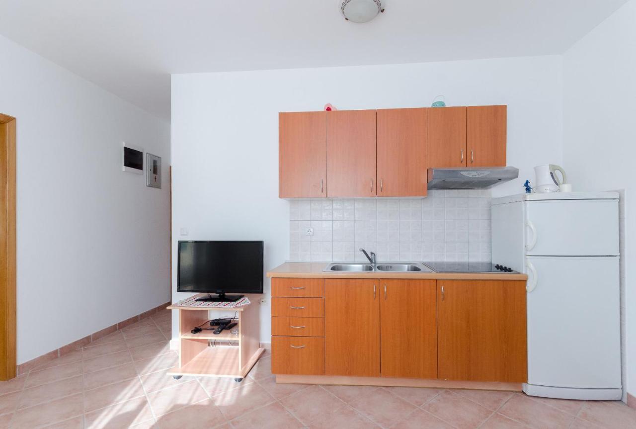 לופאר Apartments Alex מראה חיצוני תמונה