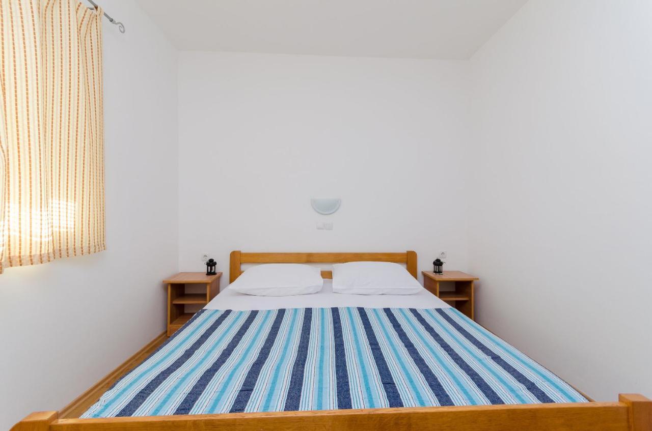 לופאר Apartments Alex מראה חיצוני תמונה